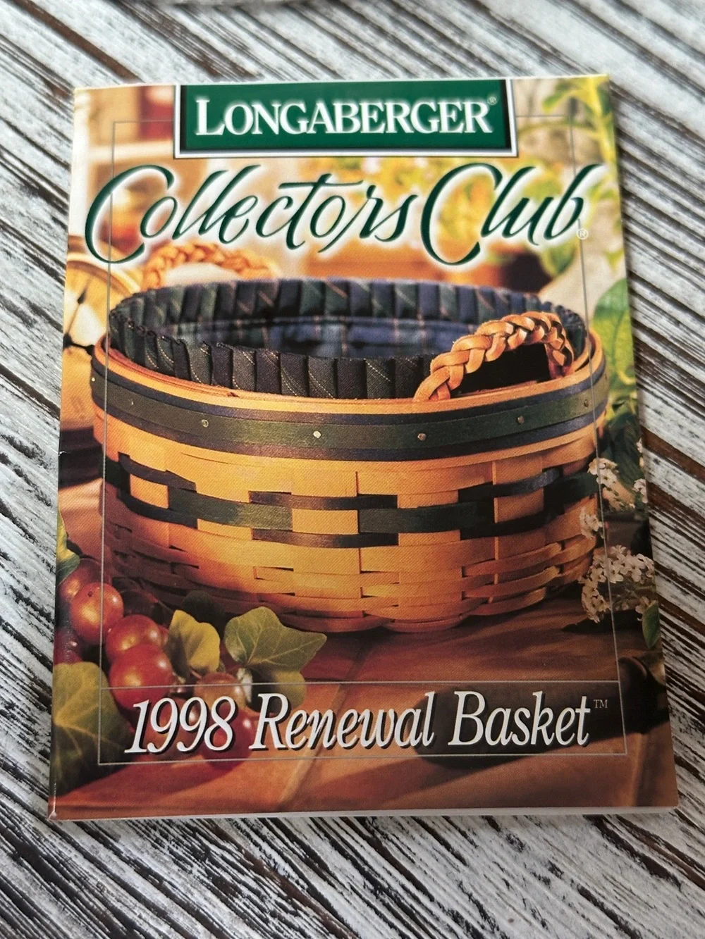 Longaberger 1998 Renewal Basket Collectors Chub New in Box